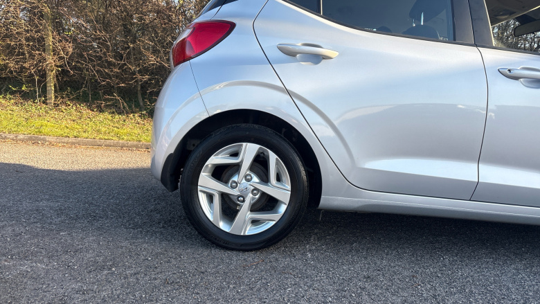 Hyundai i10 1.0 MPi SE Connect 5dr Petrol Hatchback